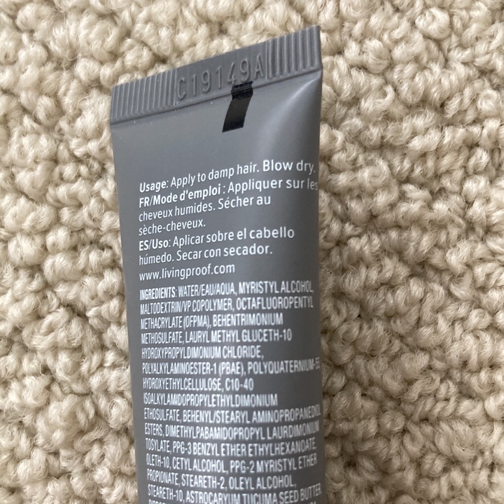 NEW Living Proof Perfect Hair Dry 5-in-1 Styling Treatment 1 fl oz Travel Mini - Picture 3 of 7